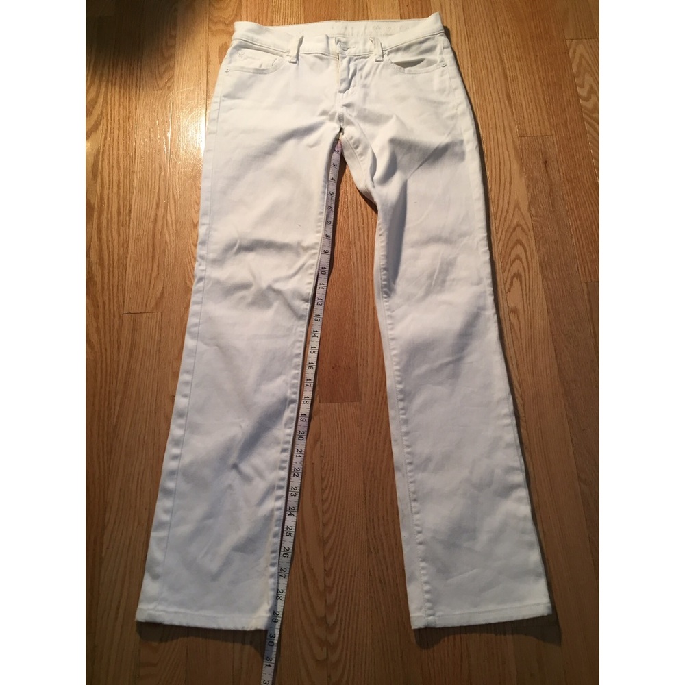 7 White Jeans